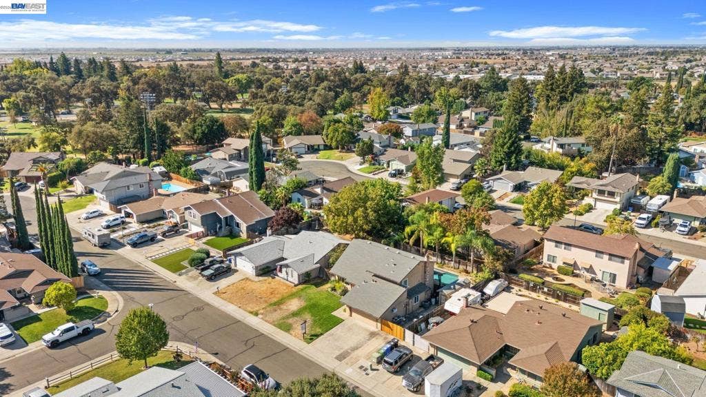 9852 Vista Grande Way, Elk Grove, CA 95624