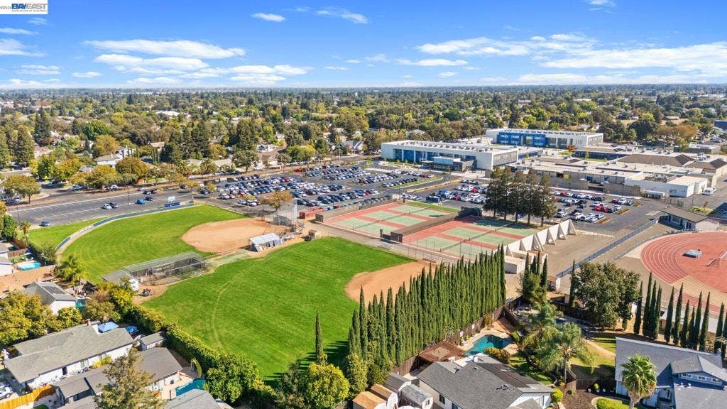 9852 Vista Grande Way, Elk Grove, CA 95624