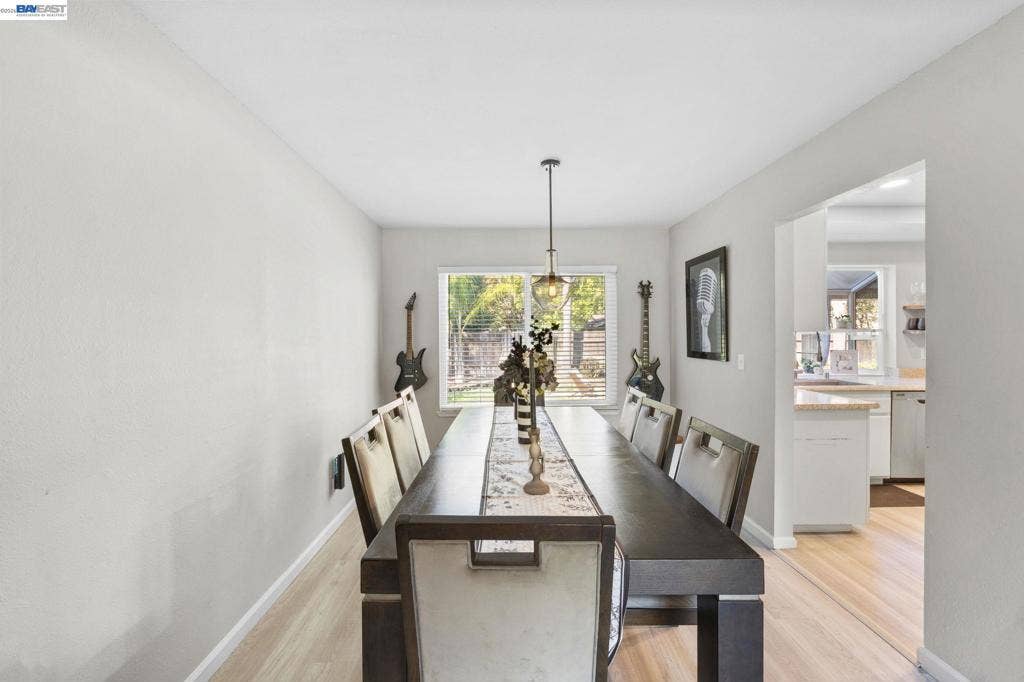 9852 Vista Grande Way, Elk Grove, CA 95624