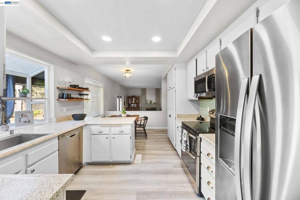 9852 Vista Grande Way, Elk Grove, CA 95624