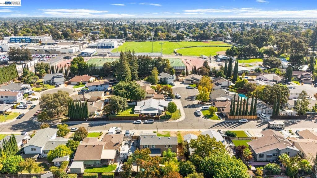 9852 Vista Grande Way, Elk Grove, CA 95624