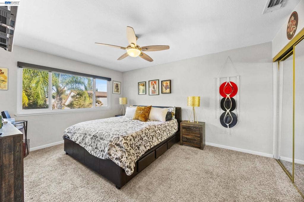 9852 Vista Grande Way, Elk Grove, CA 95624
