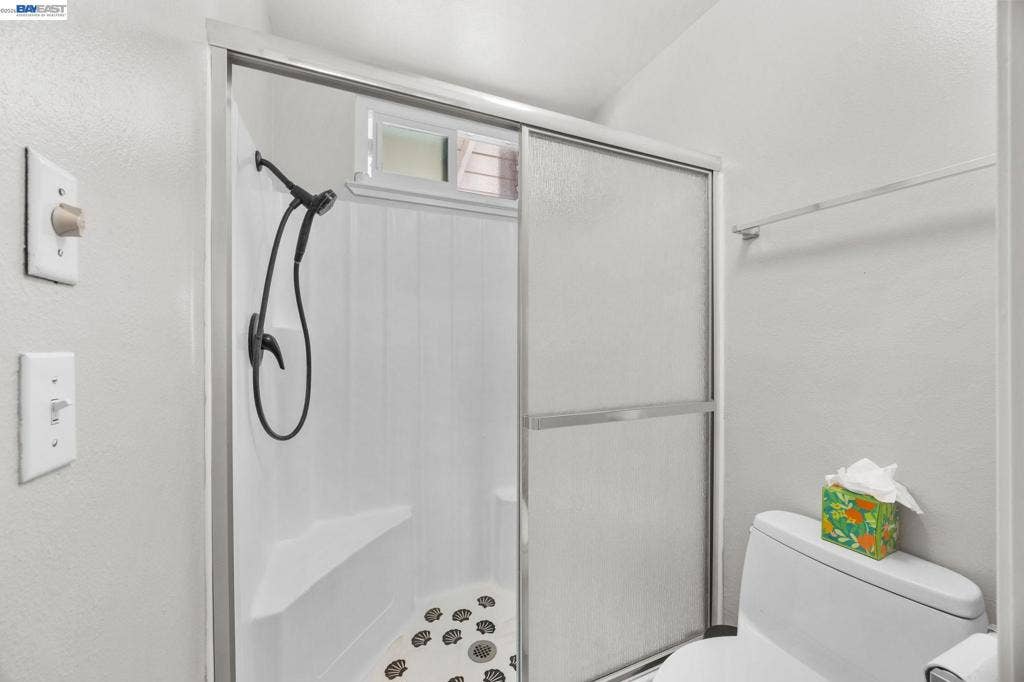 9852 Vista Grande Way, Elk Grove, CA 95624