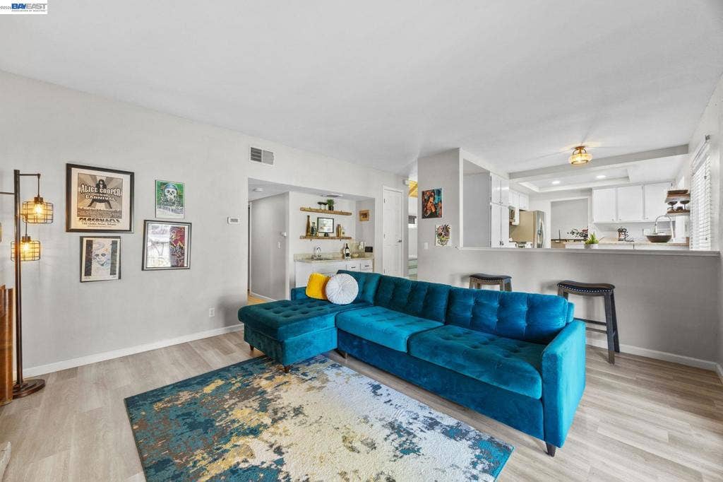 9852 Vista Grande Way, Elk Grove, CA 95624