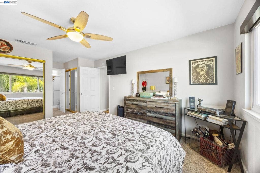 9852 Vista Grande Way, Elk Grove, CA 95624