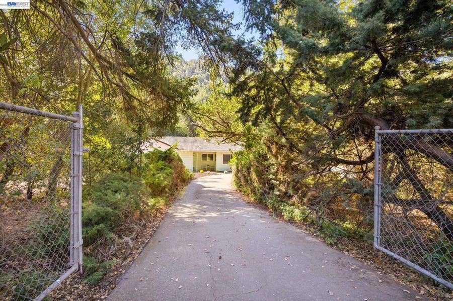 Property photo for 24227 Palomares Rd, Castro Valley, CA