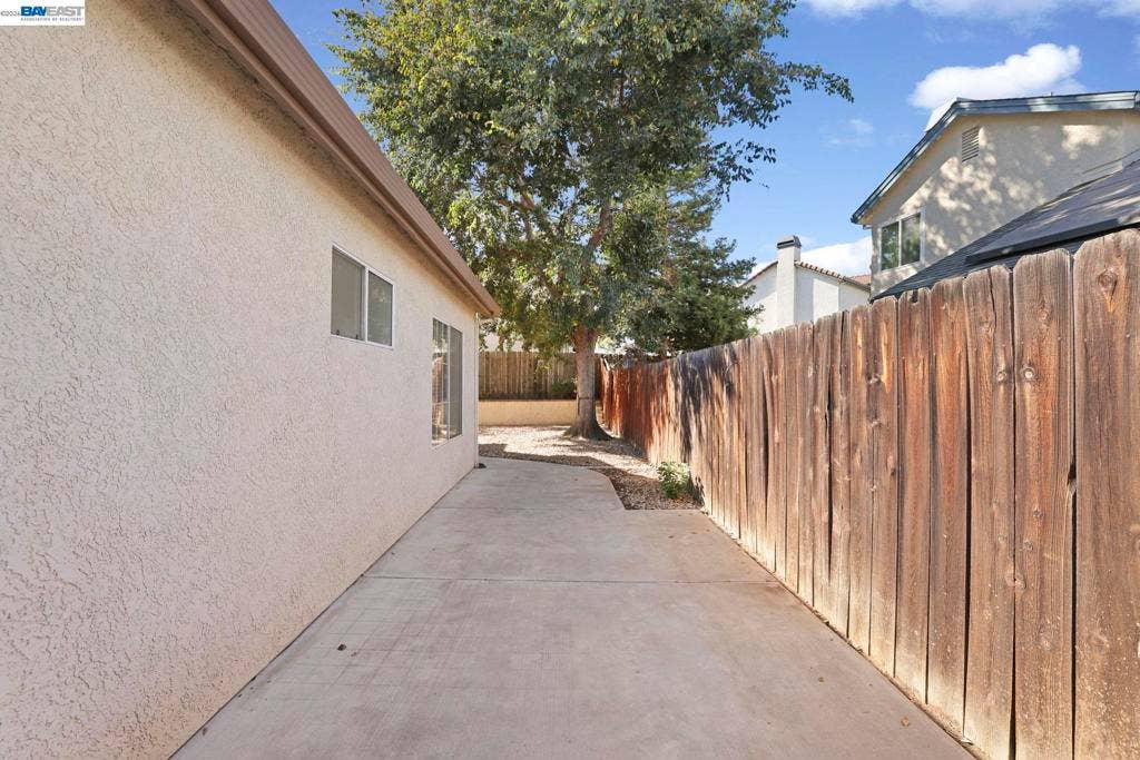 3015 Savanna Dr, Tracy, CA 95377