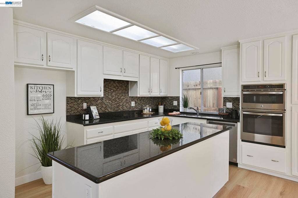 3015 Savanna Dr, Tracy, CA 95377
