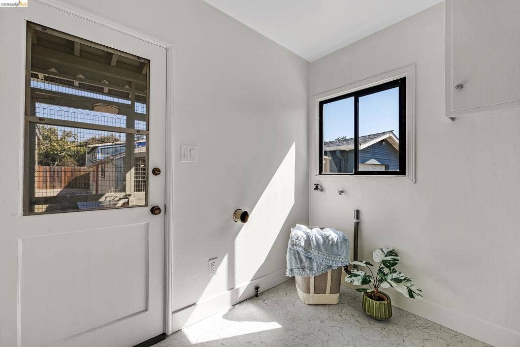 935 Key Route Blvd, Albany, CA 94706