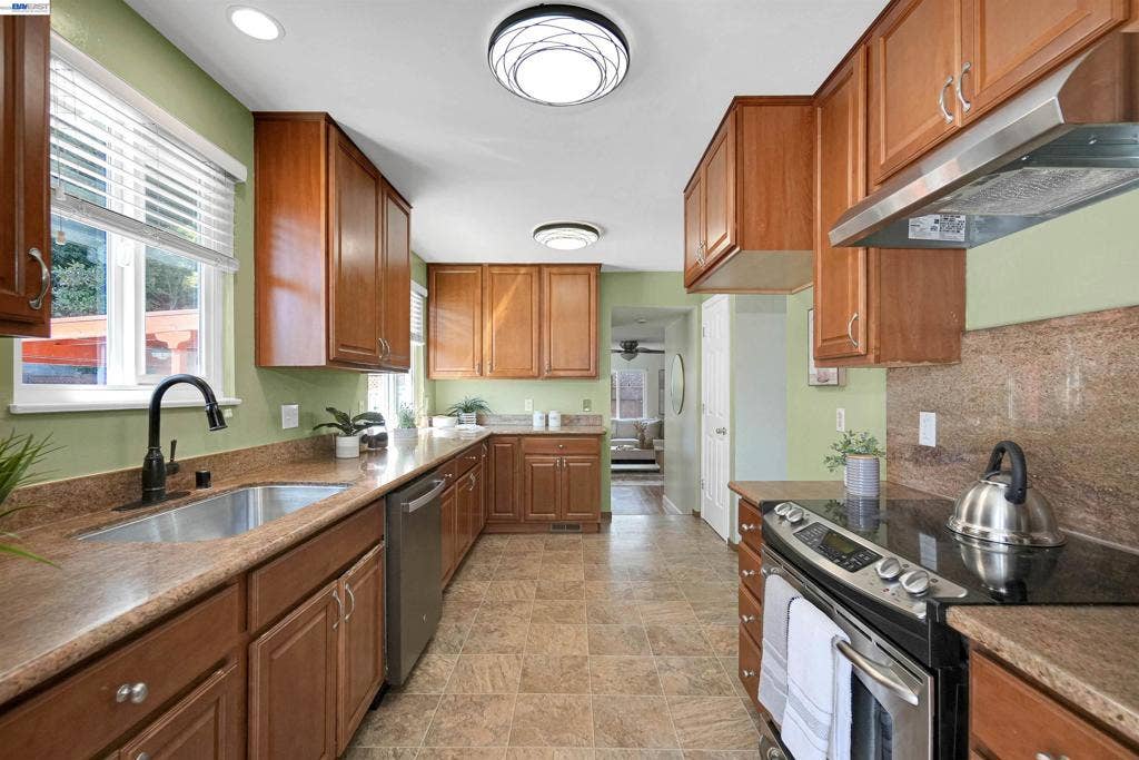 248 Louette Ct, San Lorenzo, CA 94541 248 Louette Ct, San Lorenzo, CA 94541