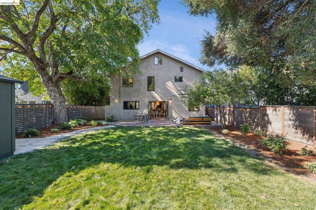 2413 Browning St, Berkeley, CA 94702 2413 Browning St, Berkeley, CA 94702