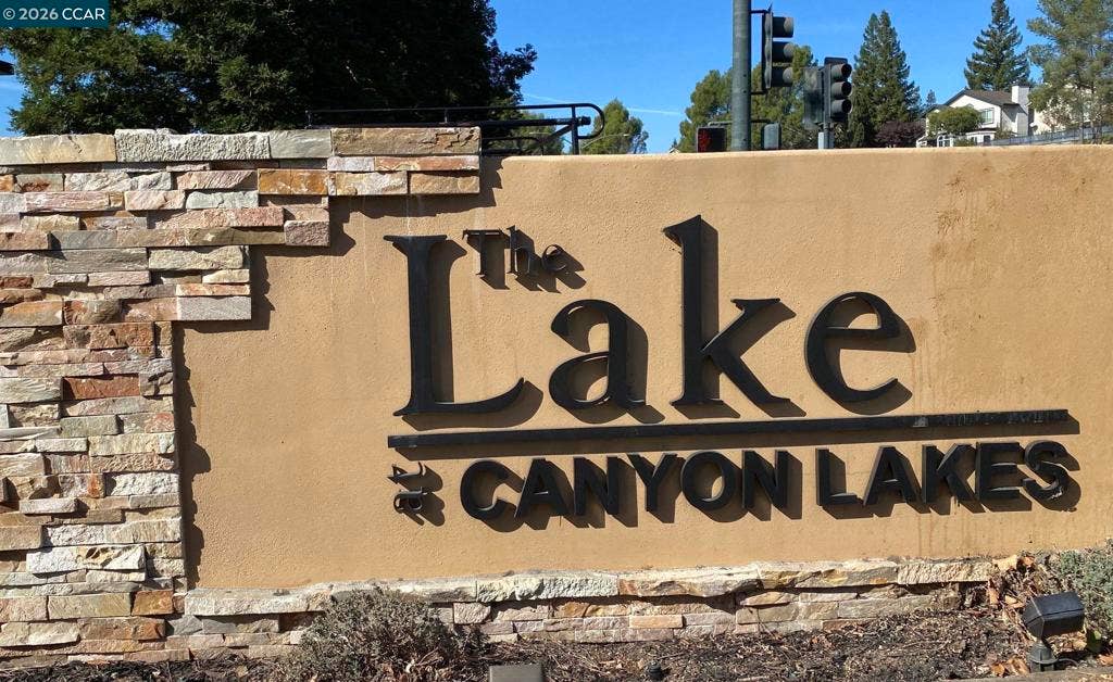 Welcome to Canyon Lakes