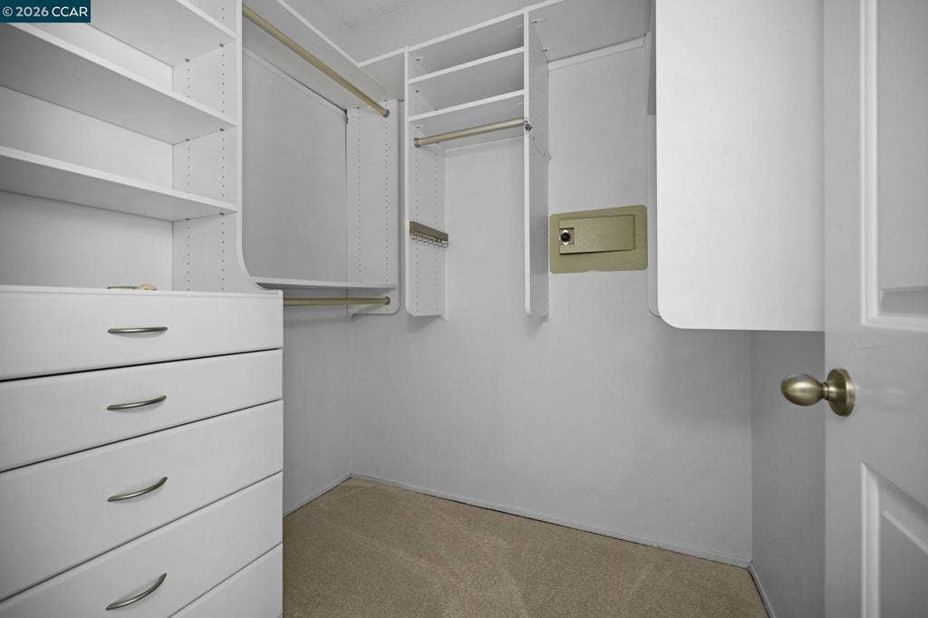 Walk-in closet