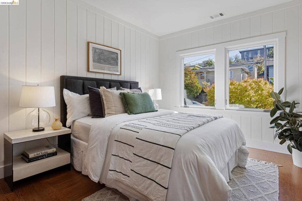 5377 Bryant Ave, Oakland, CA 94618