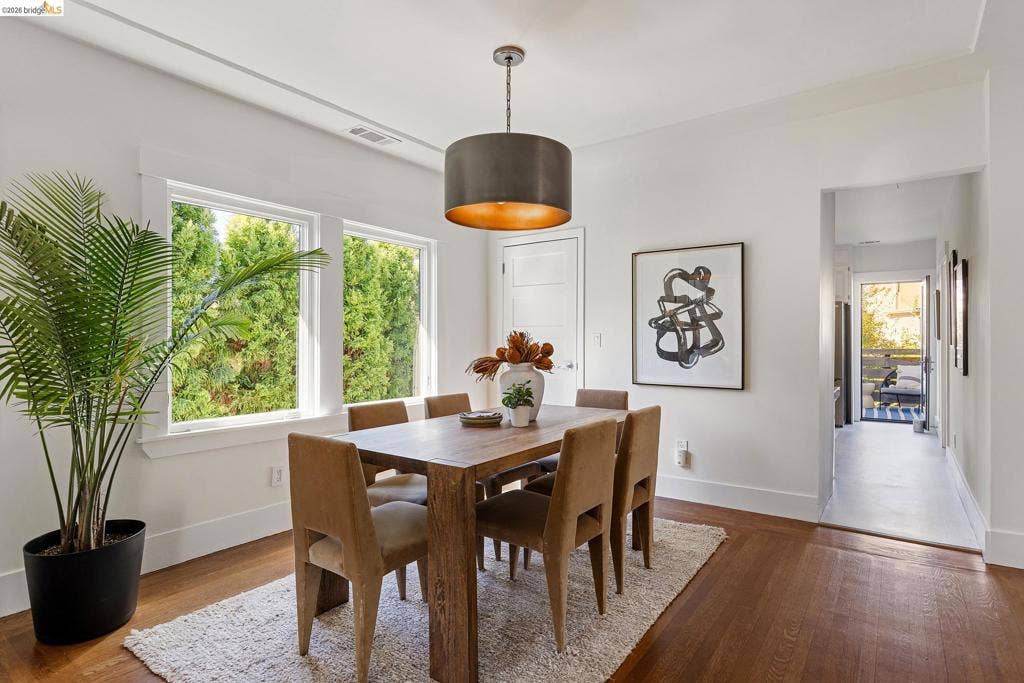 5377 Bryant Ave, Oakland, CA 94618