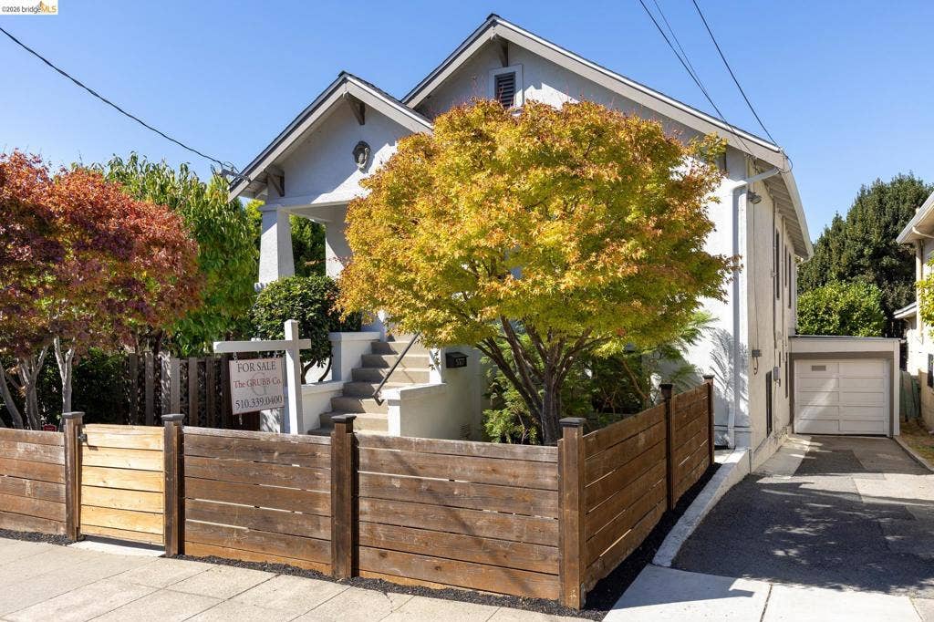 5377 Bryant Ave, Oakland, CA 94618