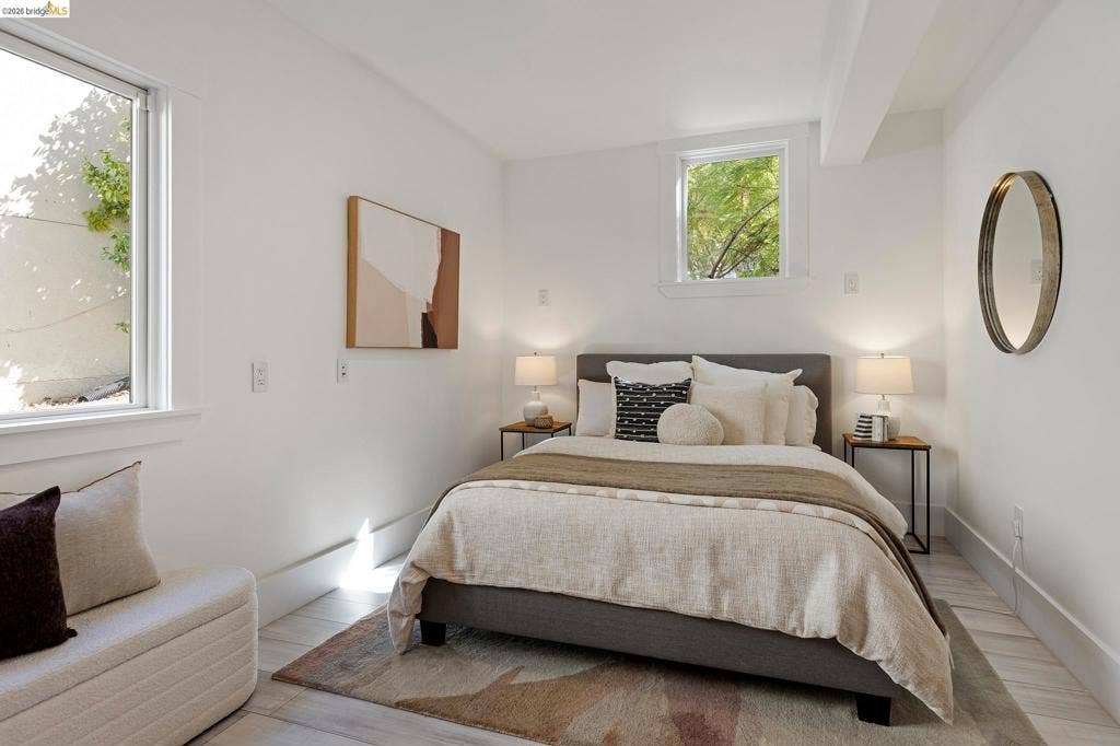 5377 Bryant Ave, Oakland, CA 94618