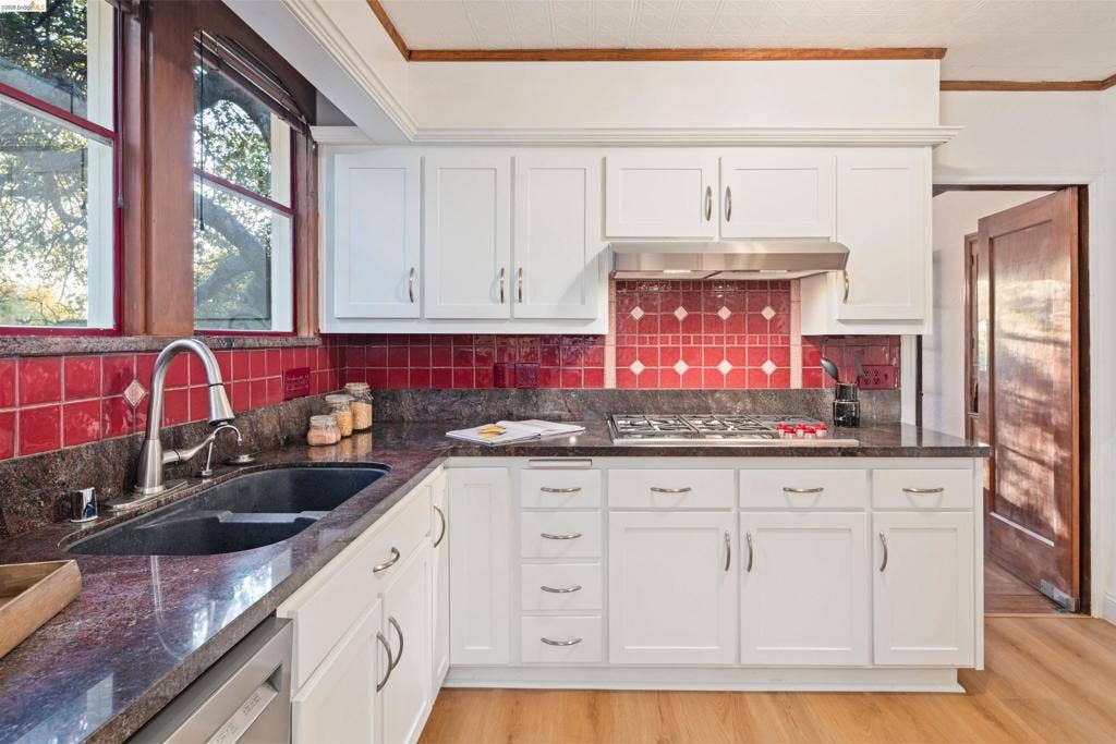 1101 Amador Ave, Berkeley, CA 94707 1101 Amador Ave, Berkeley, CA 94707