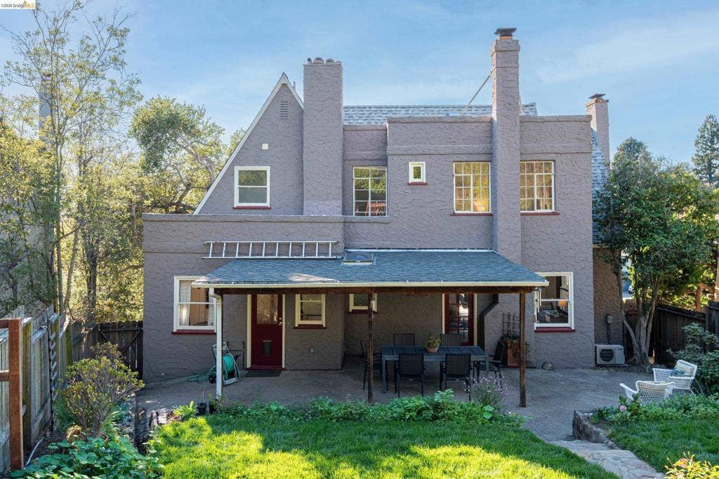 1101 Amador Ave, Berkeley, CA 94707 1101 Amador Ave, Berkeley, CA 94707
