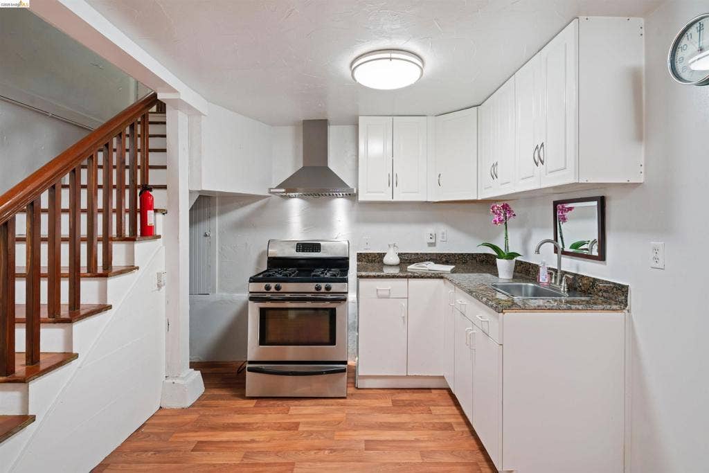 1101 Amador Ave, Berkeley, CA 94707 1101 Amador Ave, Berkeley, CA 94707