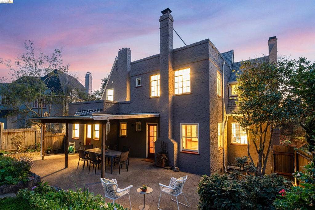 1101 Amador Ave, Berkeley, CA 94707 1101 Amador Ave, Berkeley, CA 94707