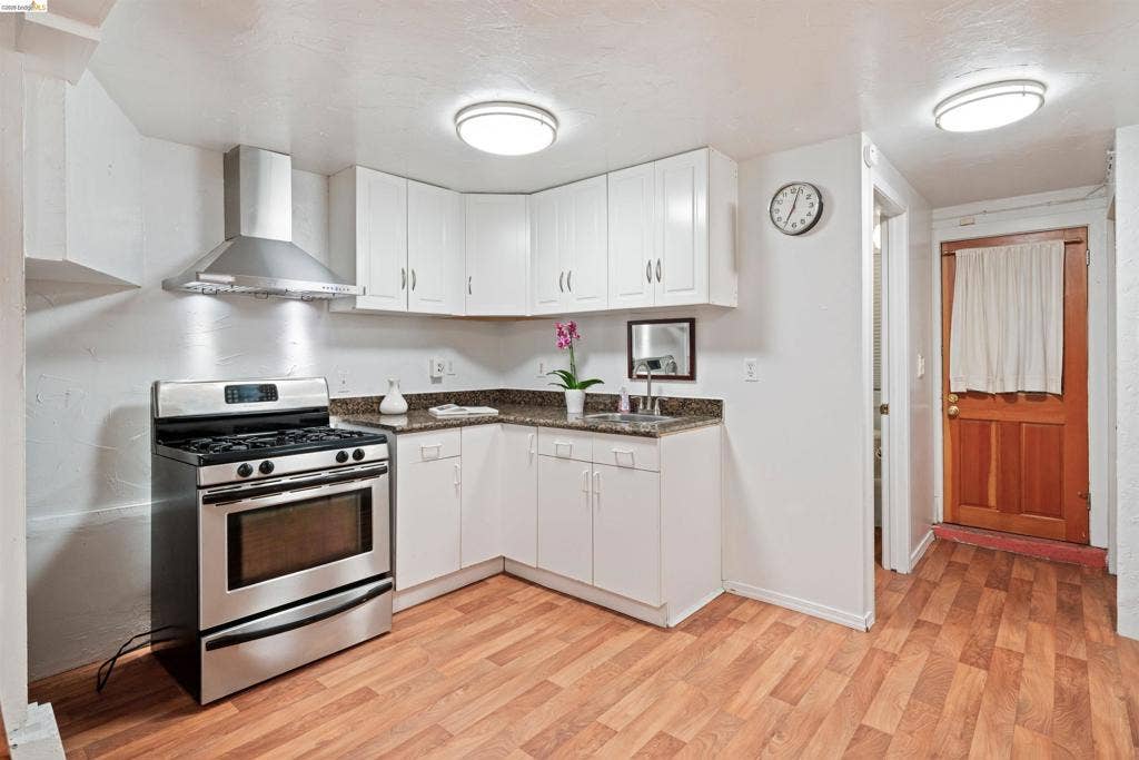 1101 Amador Ave, Berkeley, CA 94707 1101 Amador Ave, Berkeley, CA 94707
