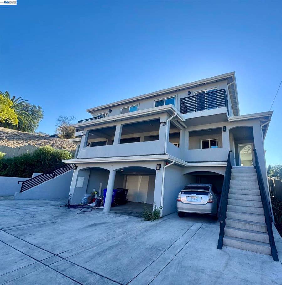 Property photo for 2060 Miramonte Ave, Castro Valley, CA
