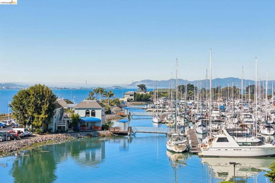 Property photo for 4 Anchor Dr, #F441, Emeryville, CA