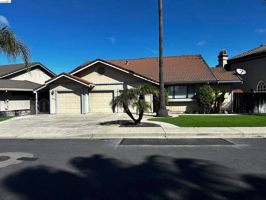 Property photo for 5593 Drakes Dr, Discovery Bay, CA