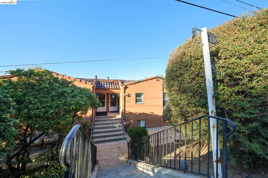 Property photo for 380 Alhambra St., Crockett, CA