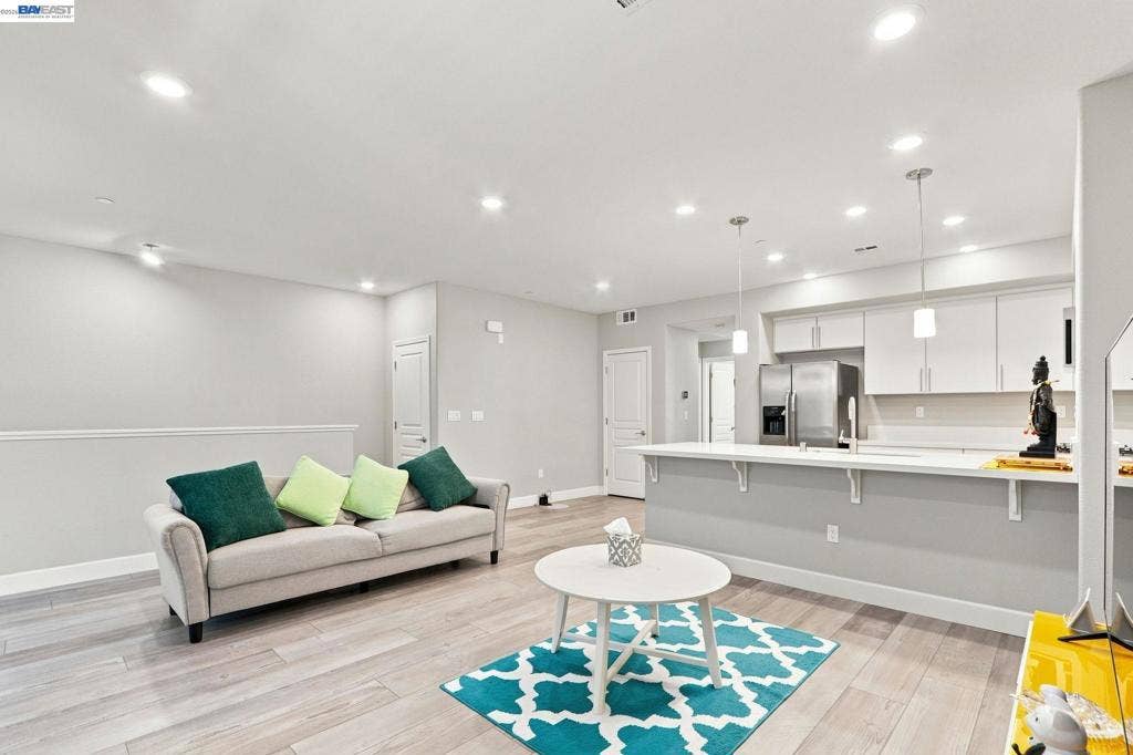 633 Clover Cir, Milpitas, CA 95035