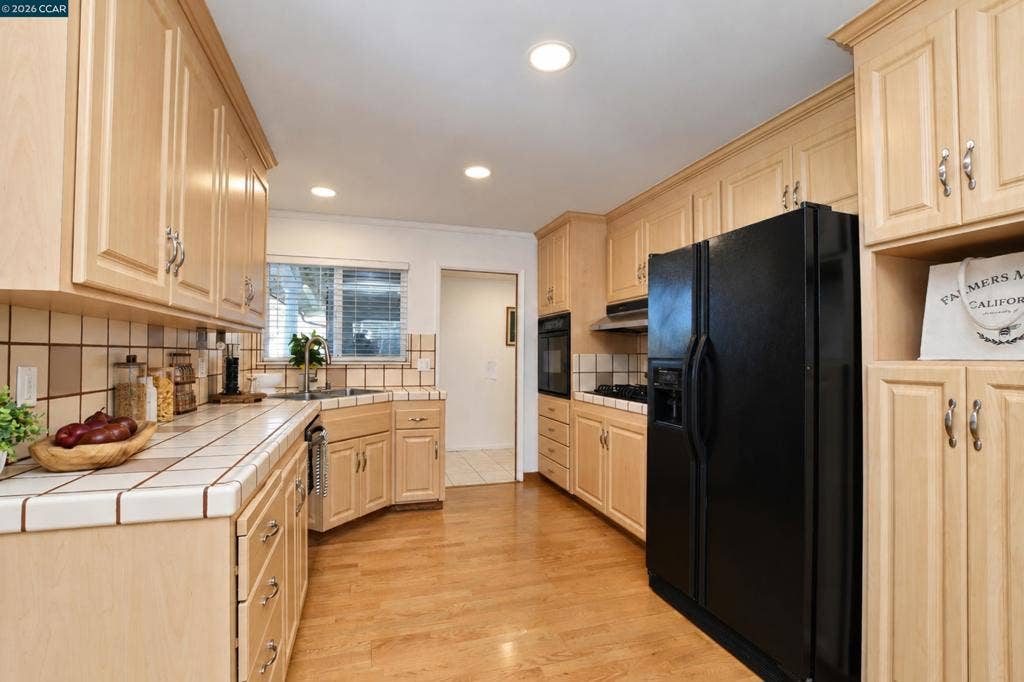 232 Coleen St, Livermore, CA 94550 232 Coleen St, Livermore, CA 94550