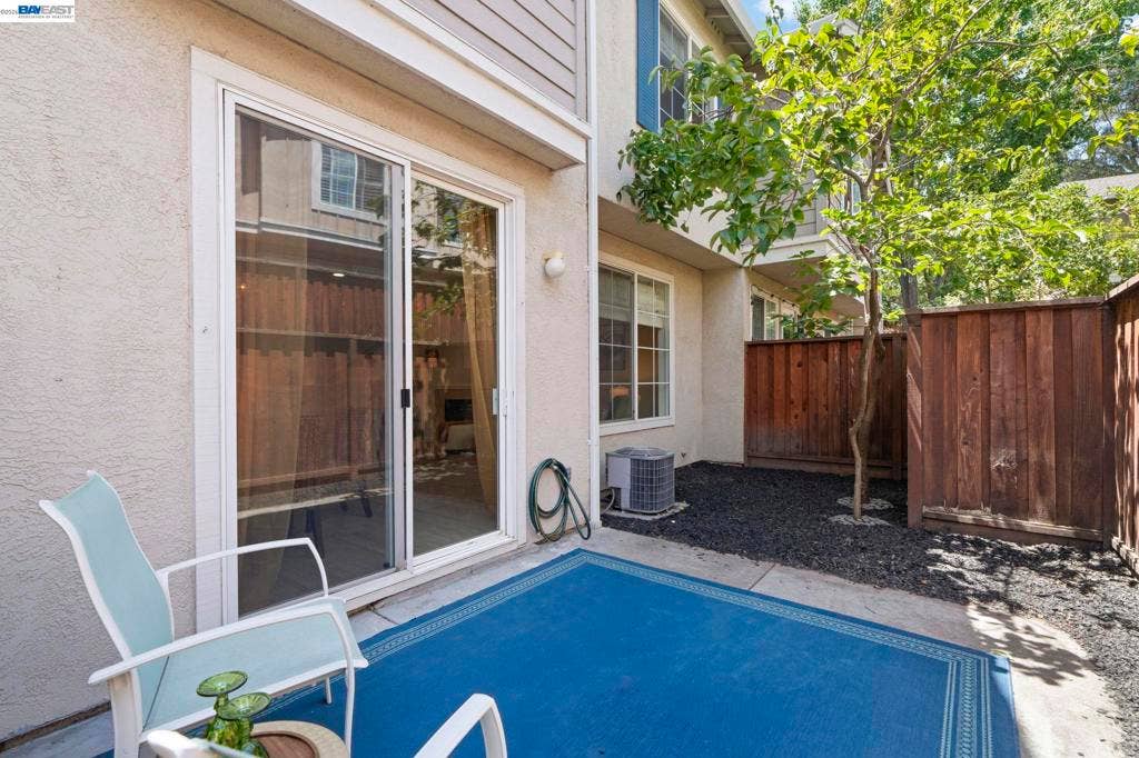 10706 Ian Ln, Dublin, CA 94568 10706 Ian Ln, Dublin, CA 94568