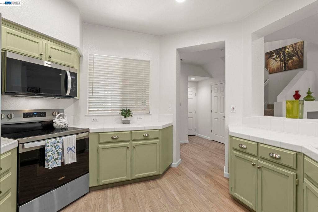 10706 Ian Ln, Dublin, CA 94568 10706 Ian Ln, Dublin, CA 94568