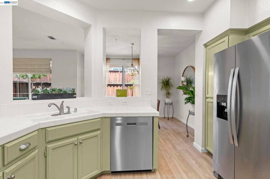 10706 Ian Ln, Dublin, CA 94568 10706 Ian Ln, Dublin, CA 94568