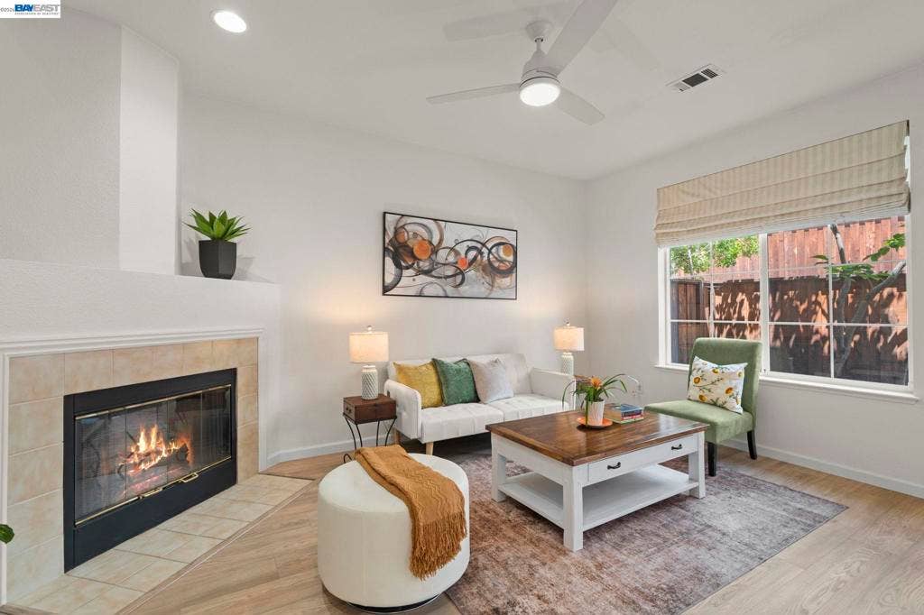 10706 Ian Ln, Dublin, CA 94568 10706 Ian Ln, Dublin, CA 94568