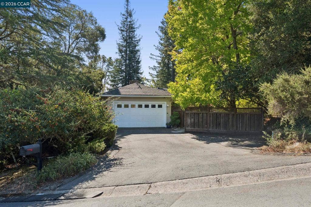 11 Altamount, Orinda, CA 94563 11 Altamount, Orinda, CA 94563