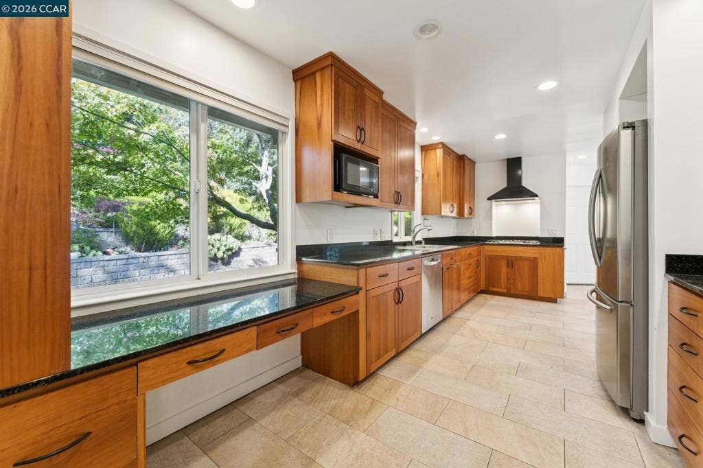11 Altamount, Orinda, CA 94563 11 Altamount, Orinda, CA 94563
