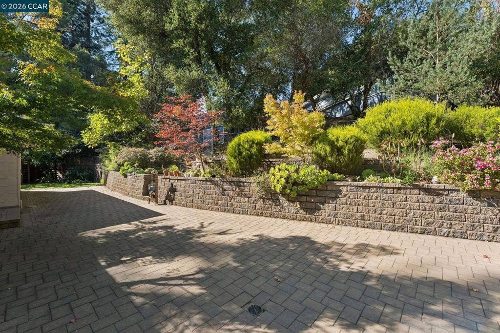 11 Altamount, Orinda, CA 94563 11 Altamount, Orinda, CA 94563