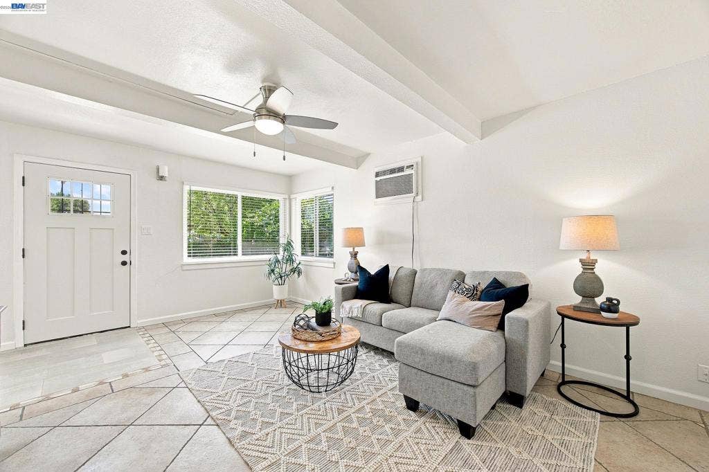 15 INLET DRIVE, Bay Point, CA 94565 15 INLET DRIVE, Bay Point, CA 94565