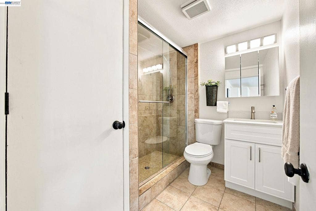15 INLET DRIVE, Bay Point, CA 94565 15 INLET DRIVE, Bay Point, CA 94565