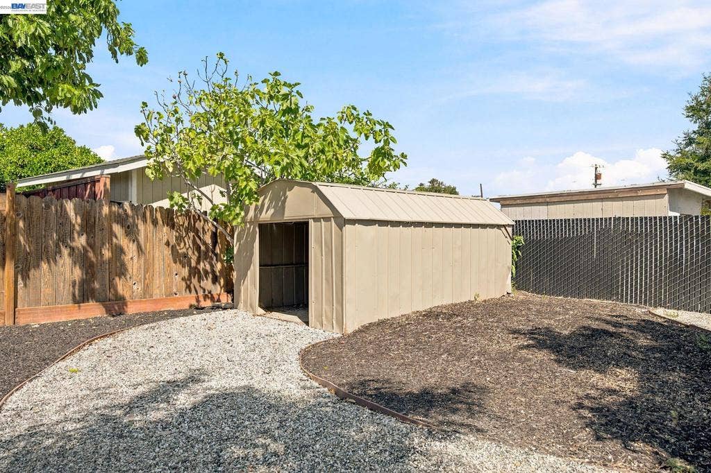 15 INLET DRIVE, Bay Point, CA 94565 15 INLET DRIVE, Bay Point, CA 94565