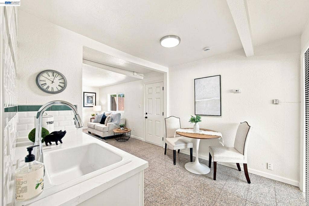 15 INLET DRIVE, Bay Point, CA 94565 15 INLET DRIVE, Bay Point, CA 94565