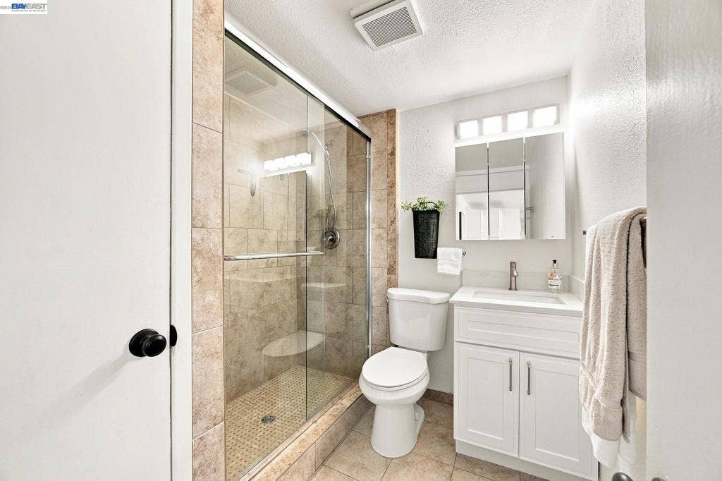 15 INLET DRIVE, Bay Point, CA 94565 15 INLET DRIVE, Bay Point, CA 94565