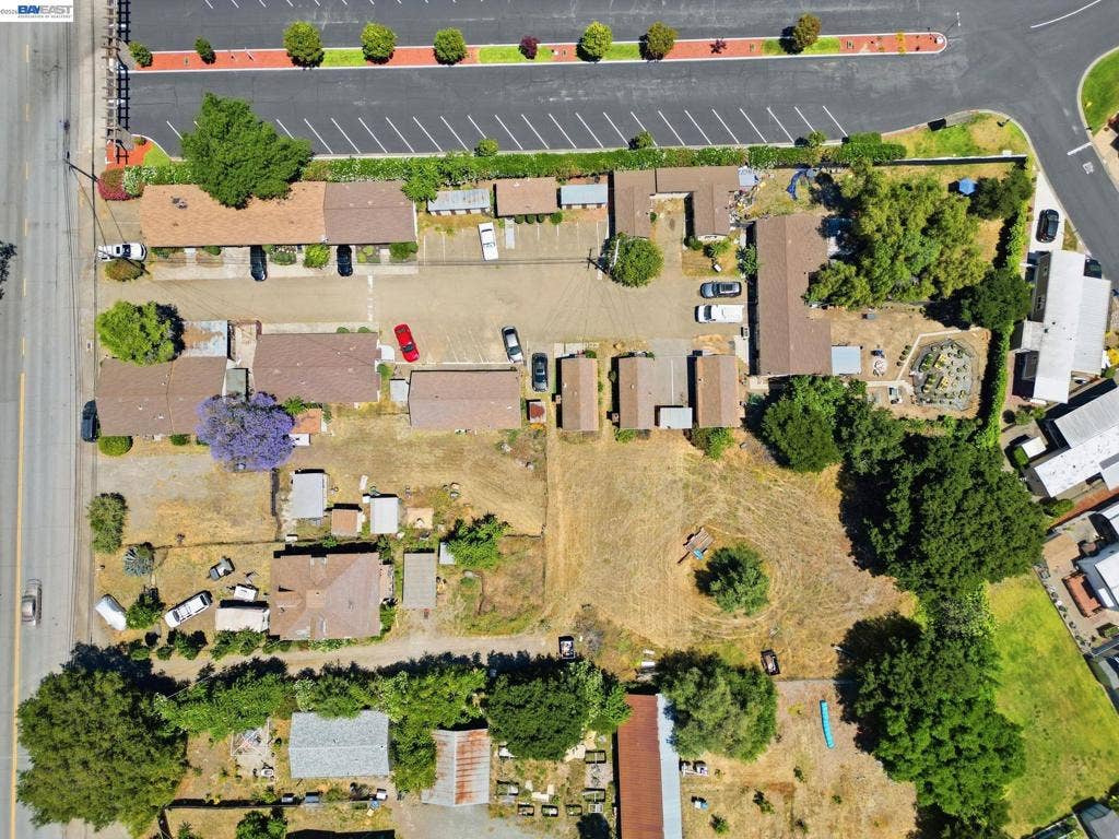 585 Old Canyon Rd, Fremont, CA 94536 585 Old Canyon Rd, Fremont, CA 94536