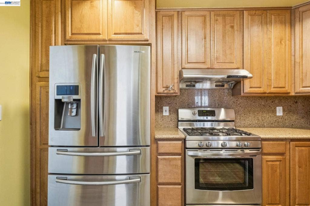 527 Capistrano, Oakland, CA 94603 527 Capistrano, Oakland, CA 94603