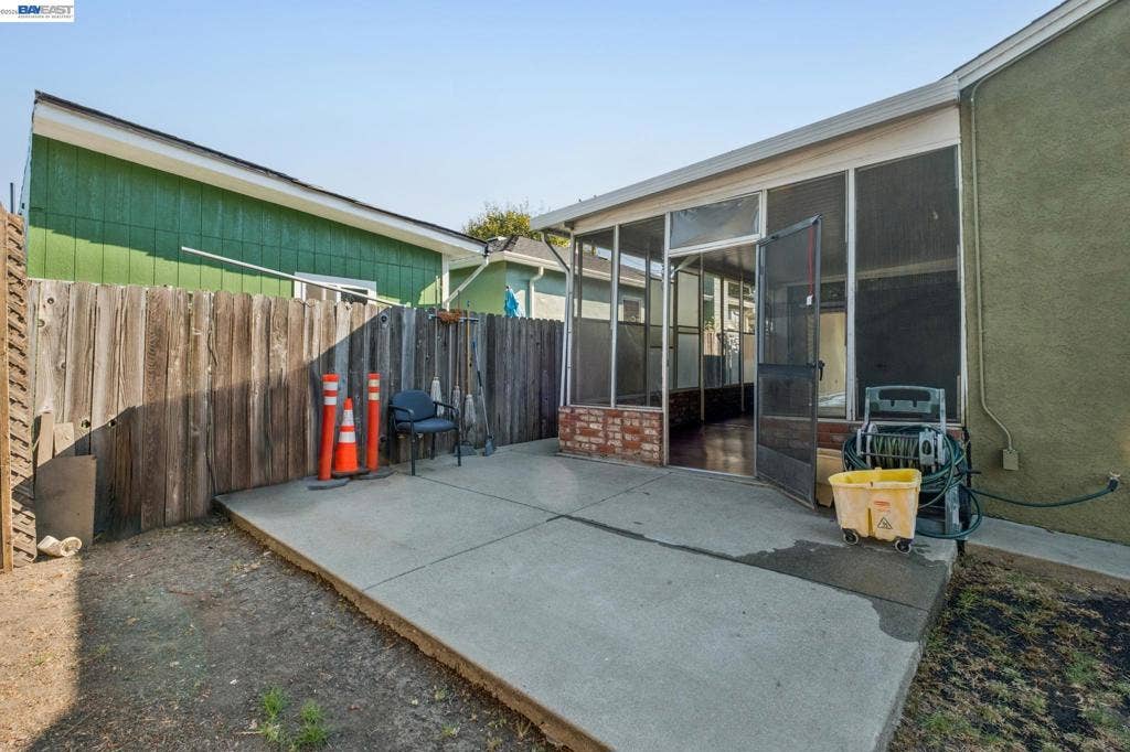 527 Capistrano, Oakland, CA 94603 527 Capistrano, Oakland, CA 94603