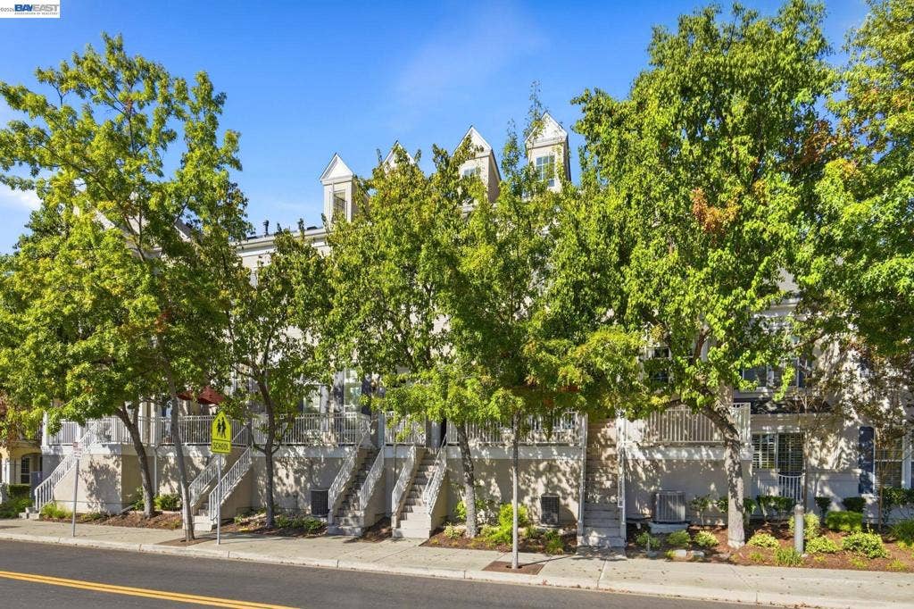 4542 Chancery Ln, Dublin, CA 94568