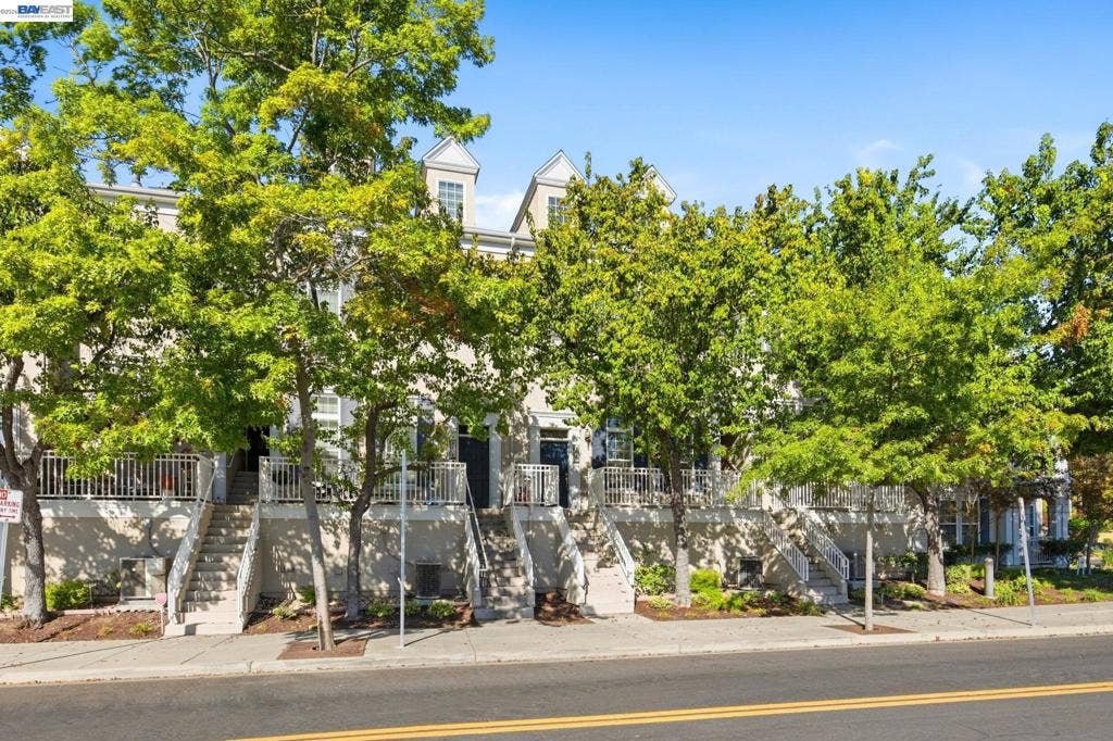 4542 Chancery Ln, Dublin, CA 94568