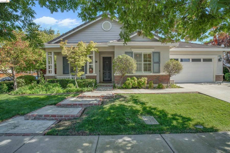 Property photo for 2345 Cobalt Ln, Brentwood, CA